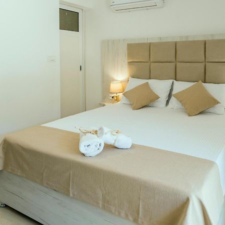 Square Point Apartments โกตอร์ ภายนอก รูปภาพ