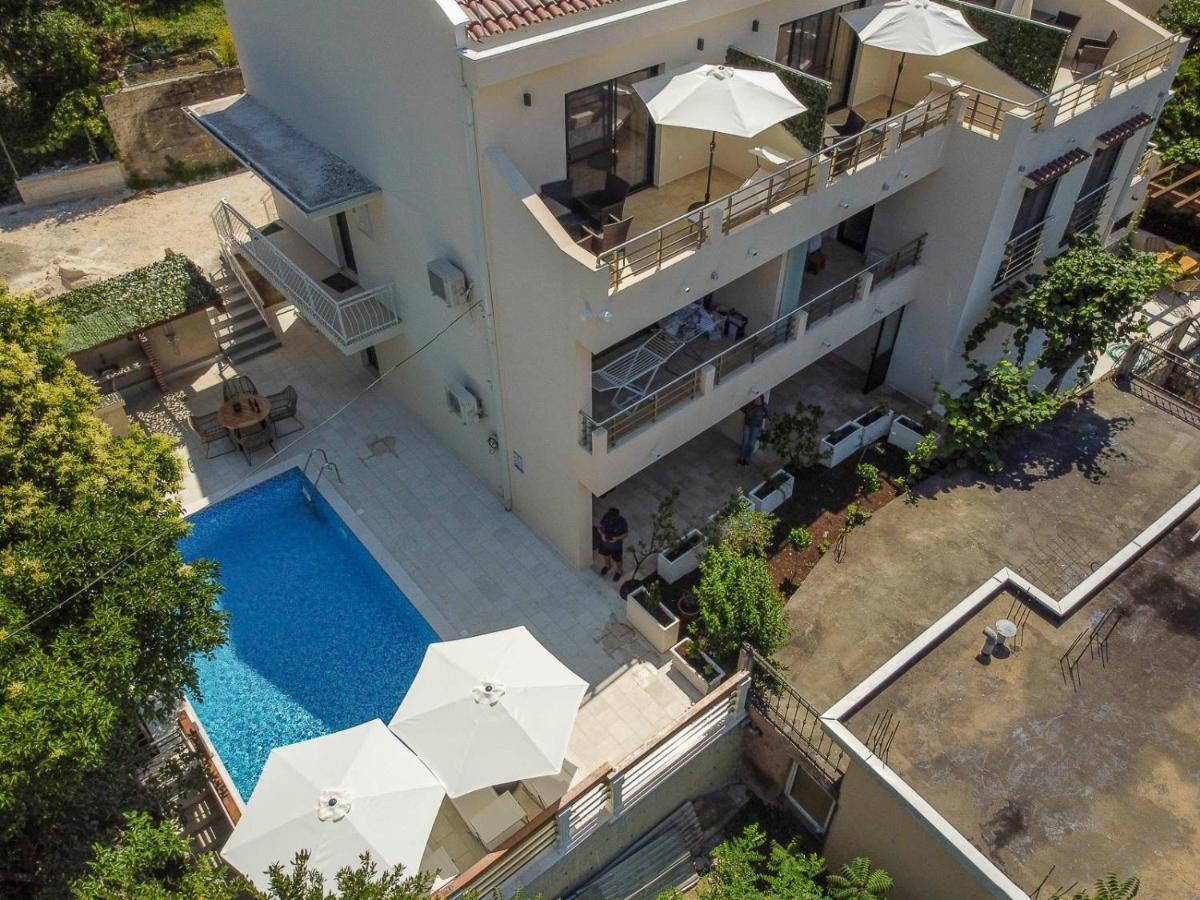 Square Point Apartments โกตอร์ ภายนอก รูปภาพ