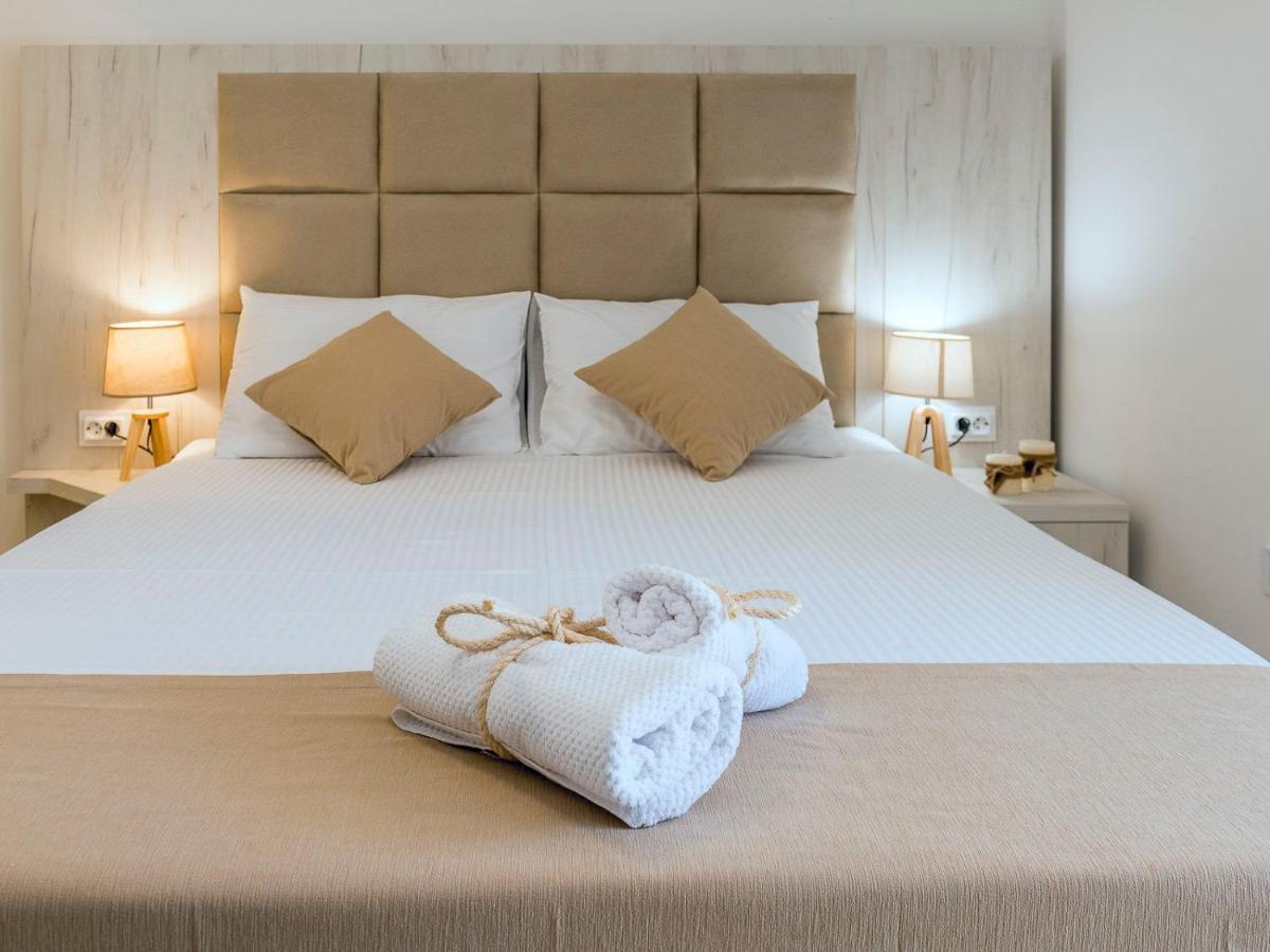 Square Point Apartments โกตอร์ ภายนอก รูปภาพ