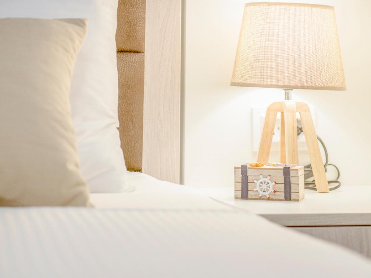 Square Point Apartments โกตอร์ ภายนอก รูปภาพ